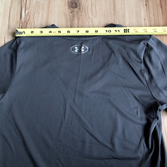 NEW UNDER ARMOUR Heatgear Tee Shirt V Neck Gray Small Women’s UNISEX NWOT - Picture 11 of 16